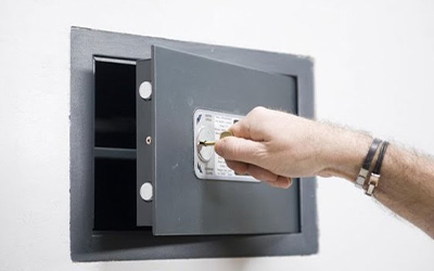 Instalación y apertura de cajas fuertes en Vic